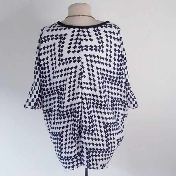 Lovestich Top - Picture 2 of 9